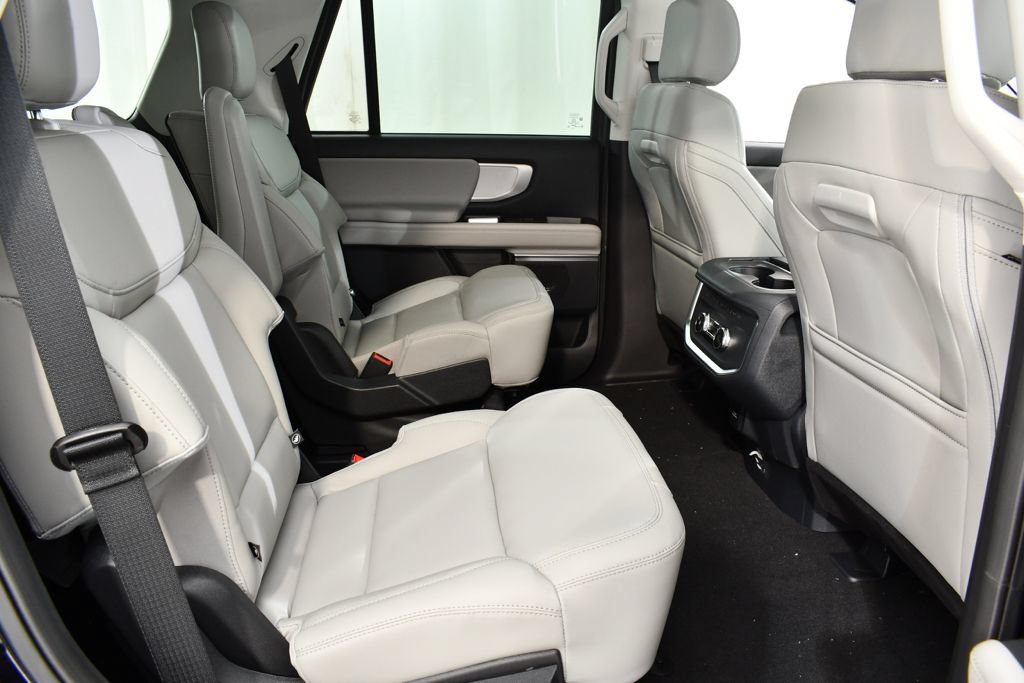 New 2026 Ford Expedition Active AWD/4WD image 19