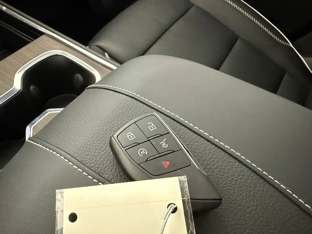 Used 2025 GMC Acadia Denali w/ Super Cruise Package image 30