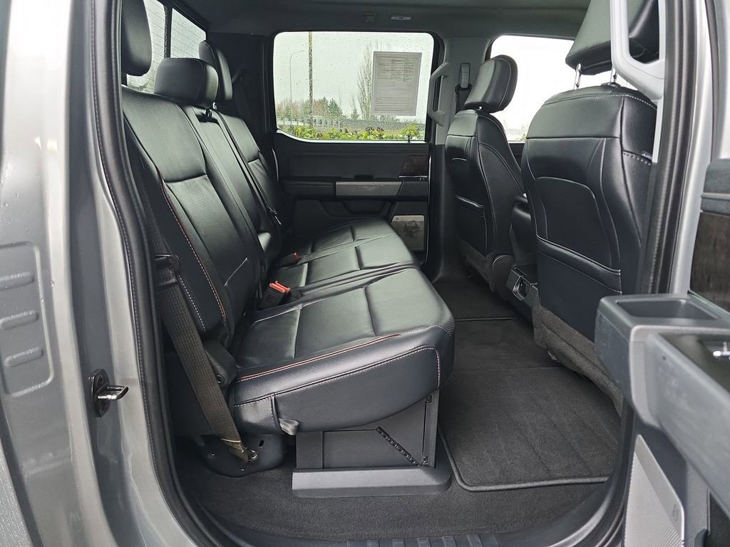 Used 2024 Ford F450 Lariat image 31