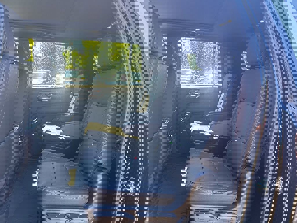 New 2025 GMC Yukon XL Denali w/ Sun & Power Step Package image 11