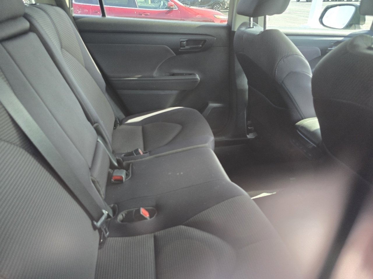 Used 2023 Toyota Highlander LE AWD/4WD image 13
