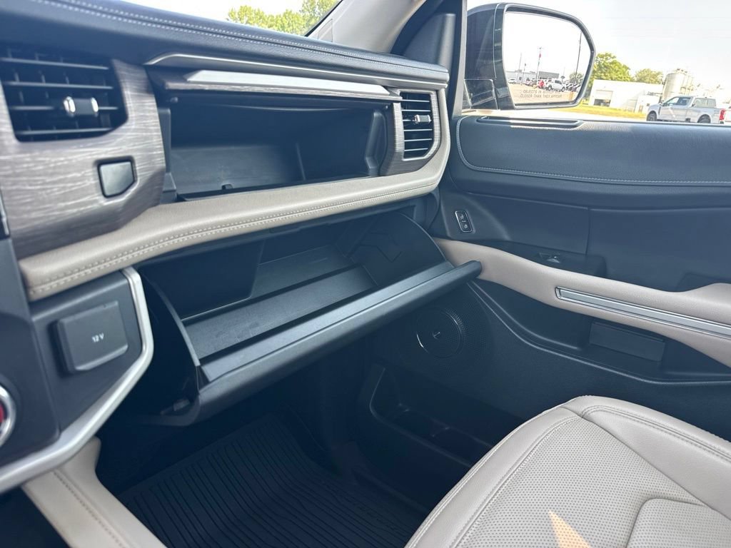 Used 2022 Ford Expedition Limited AWD/4WD image 48