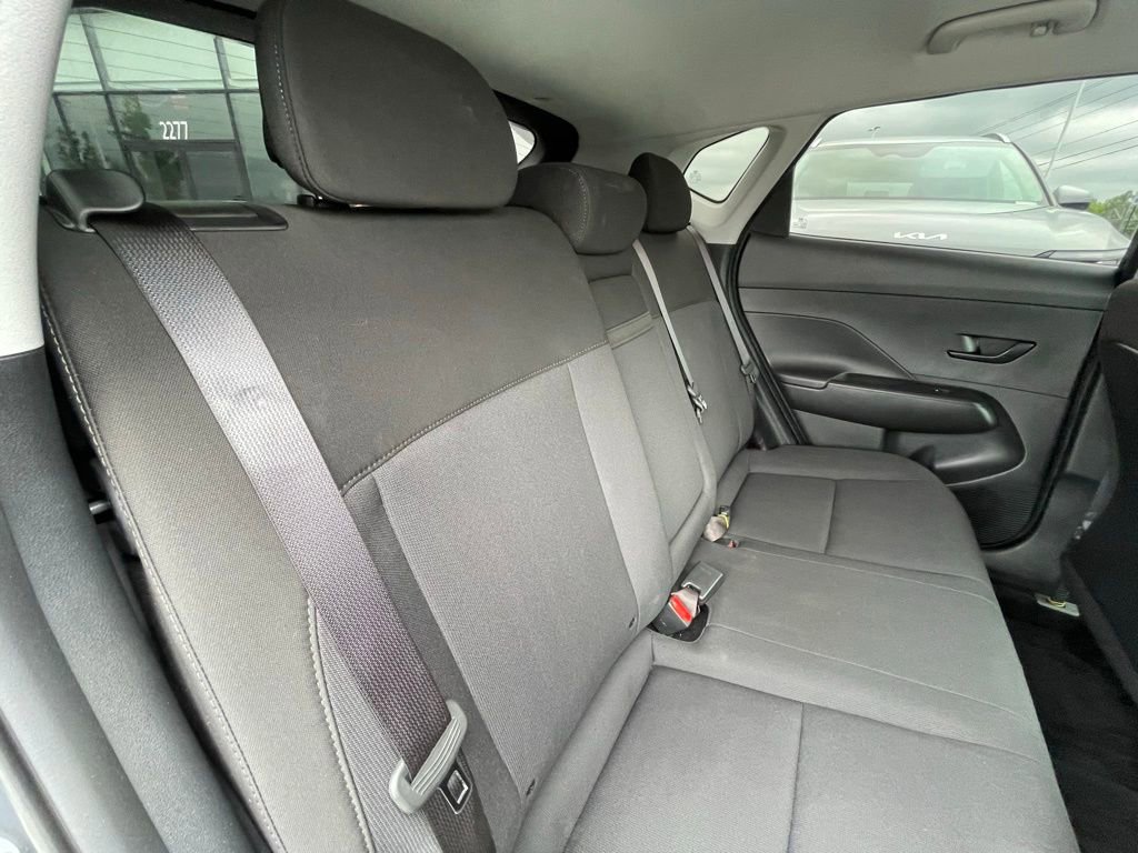 Used 2025 Hyundai Kona SEL FWD image 28