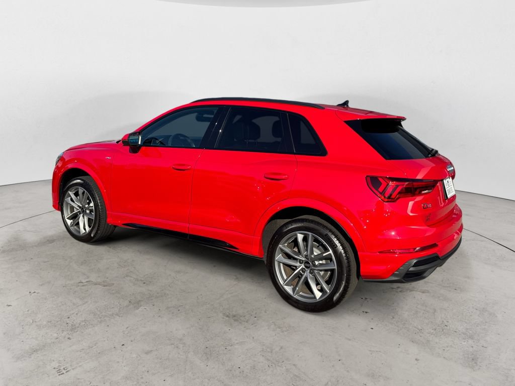 Used 2024 Audi Q3 2.0T Premium Plus w/ Premium Plus Package AWD/4WD image 3