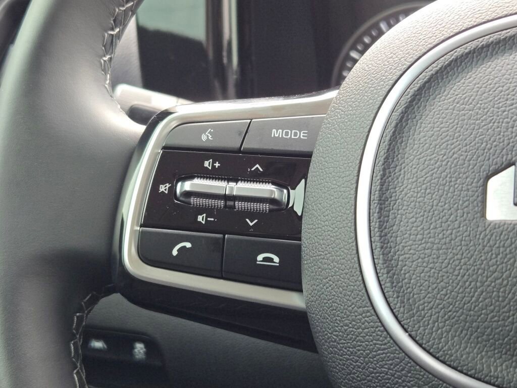 Used 2023 Kia Sorento S image 29