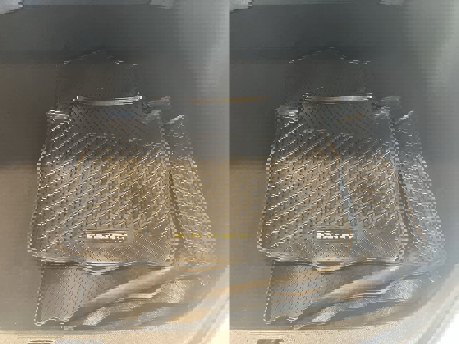 Used 2018 Toyota Camry image 28