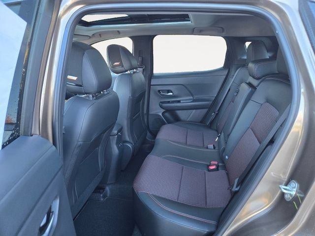 New 2026 Nissan Kicks SR w/ SR Premium Package AWD/4WD image 12