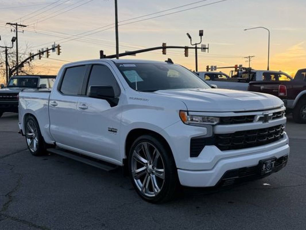 Used 2023 Chevrolet Silverado 1500 RST image 4