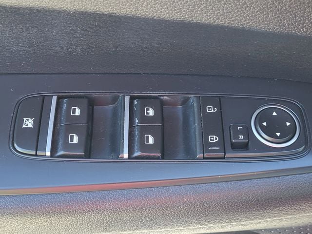 Used 2019 Kia Forte LXS FWD image 8