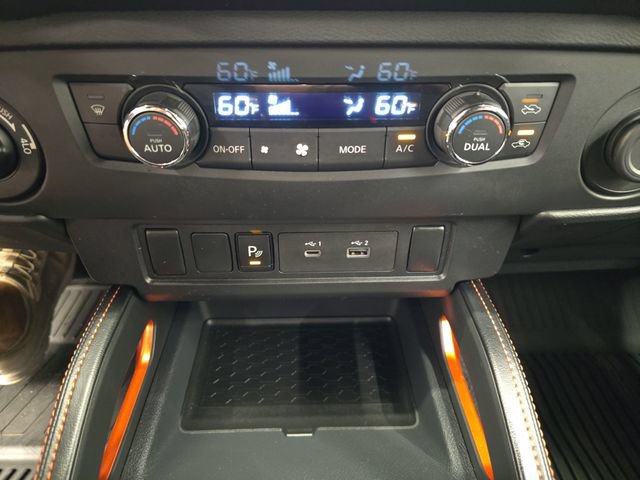 Used 2025 Nissan Frontier PRO-4X AWD/4WD image 24