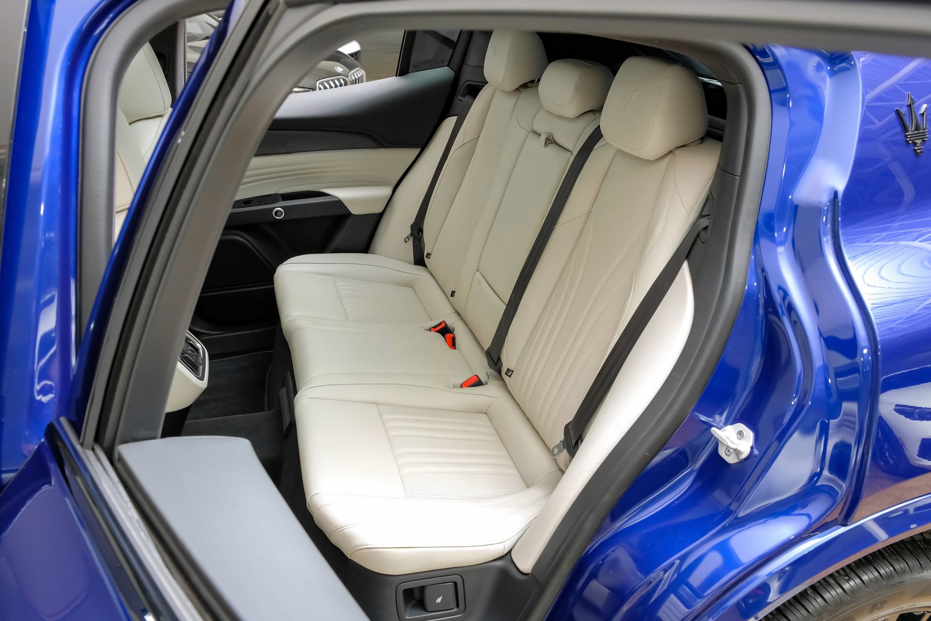 Used 2023 Maserati Grecale Modena AWD/4WD image 38