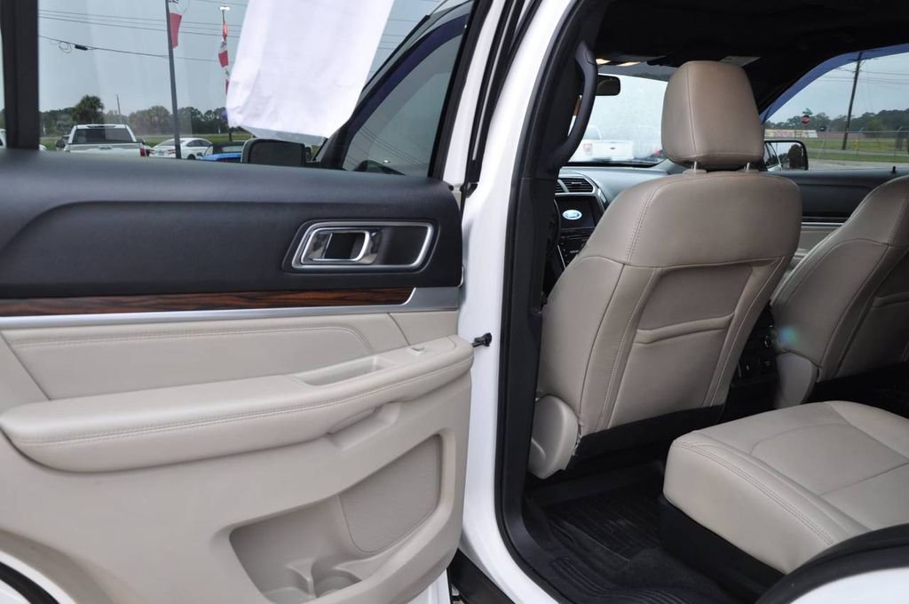 Used 2018 Ford Explorer Limited w/ Equipment Group 301A image 13