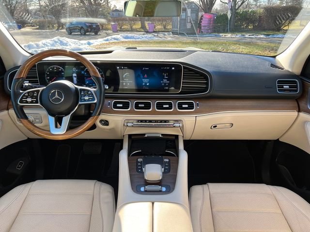Used 2021 Mercedes-Benz GLS 450 4MATIC image 37
