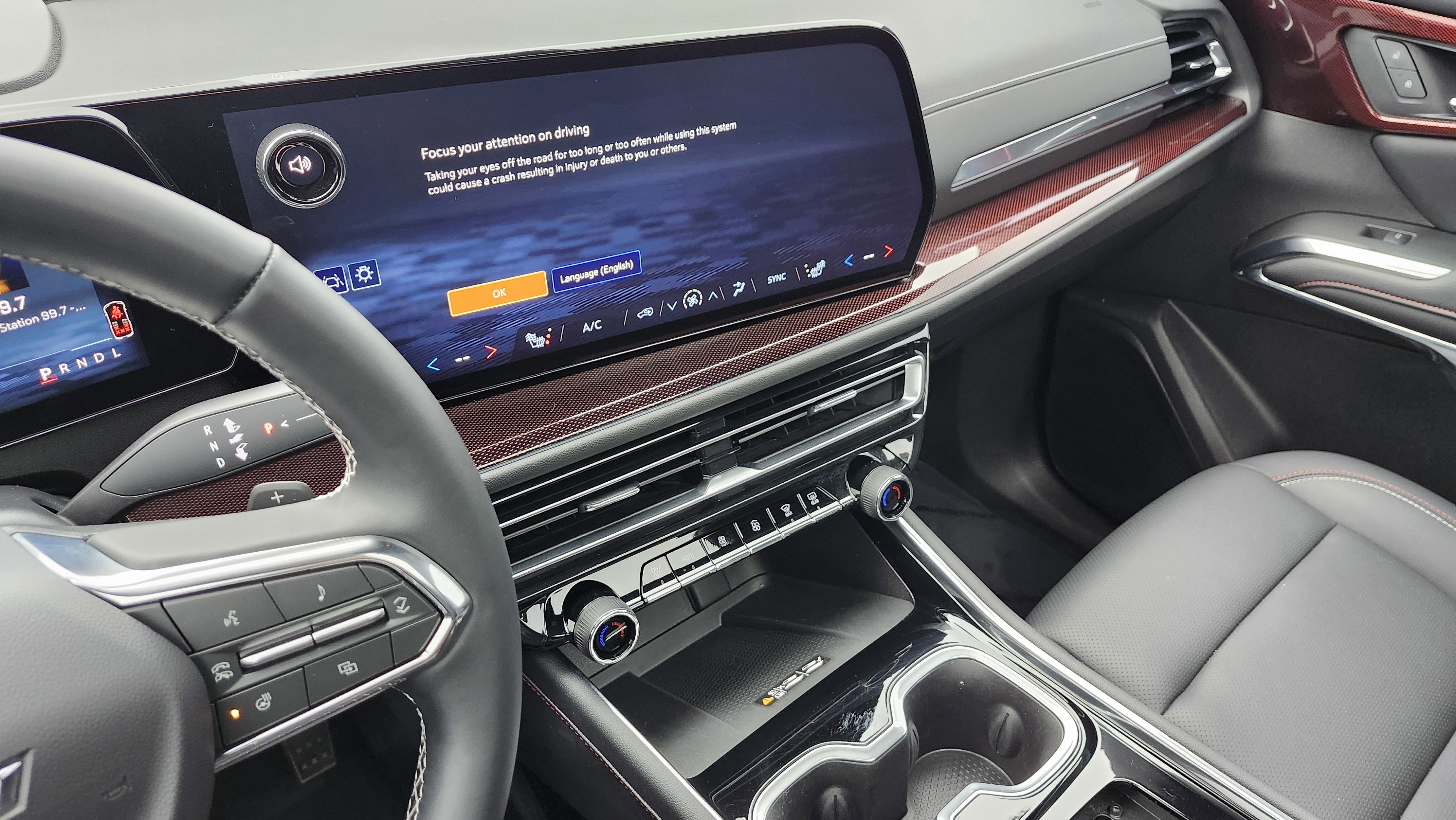 Used 2025 Chevrolet Traverse Z71 w/ LPO, Floor Liner Package image 33