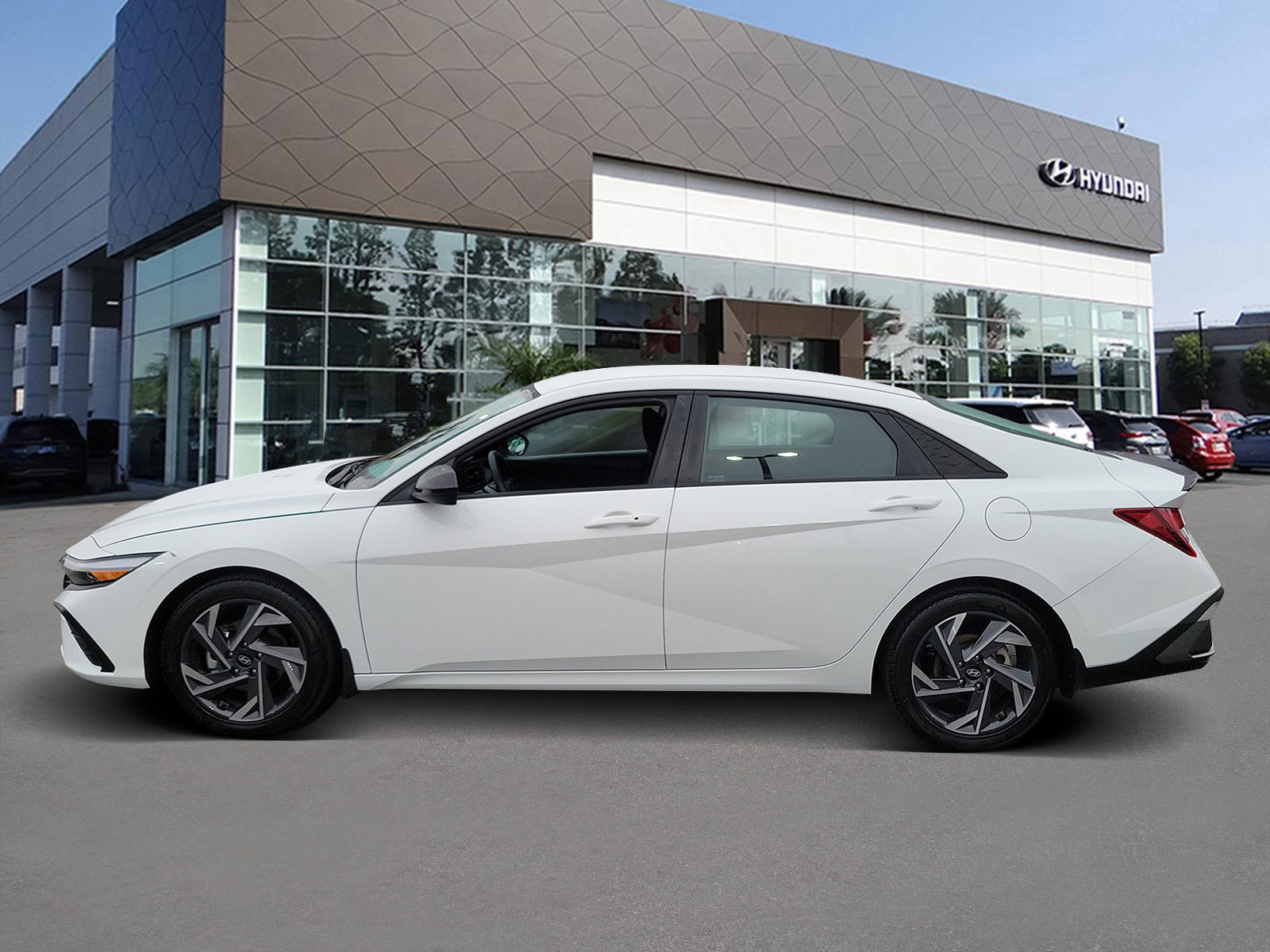 Certified 2025 Hyundai Elantra Sport image 3