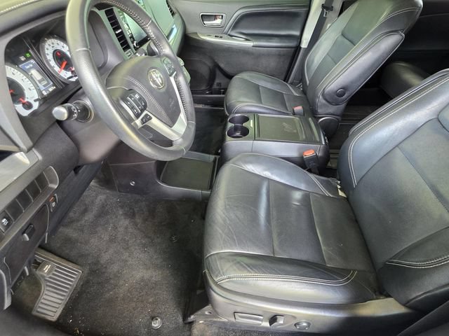 Used 2018 Toyota Sienna SE w/ SE Preferred Package FWD image 6