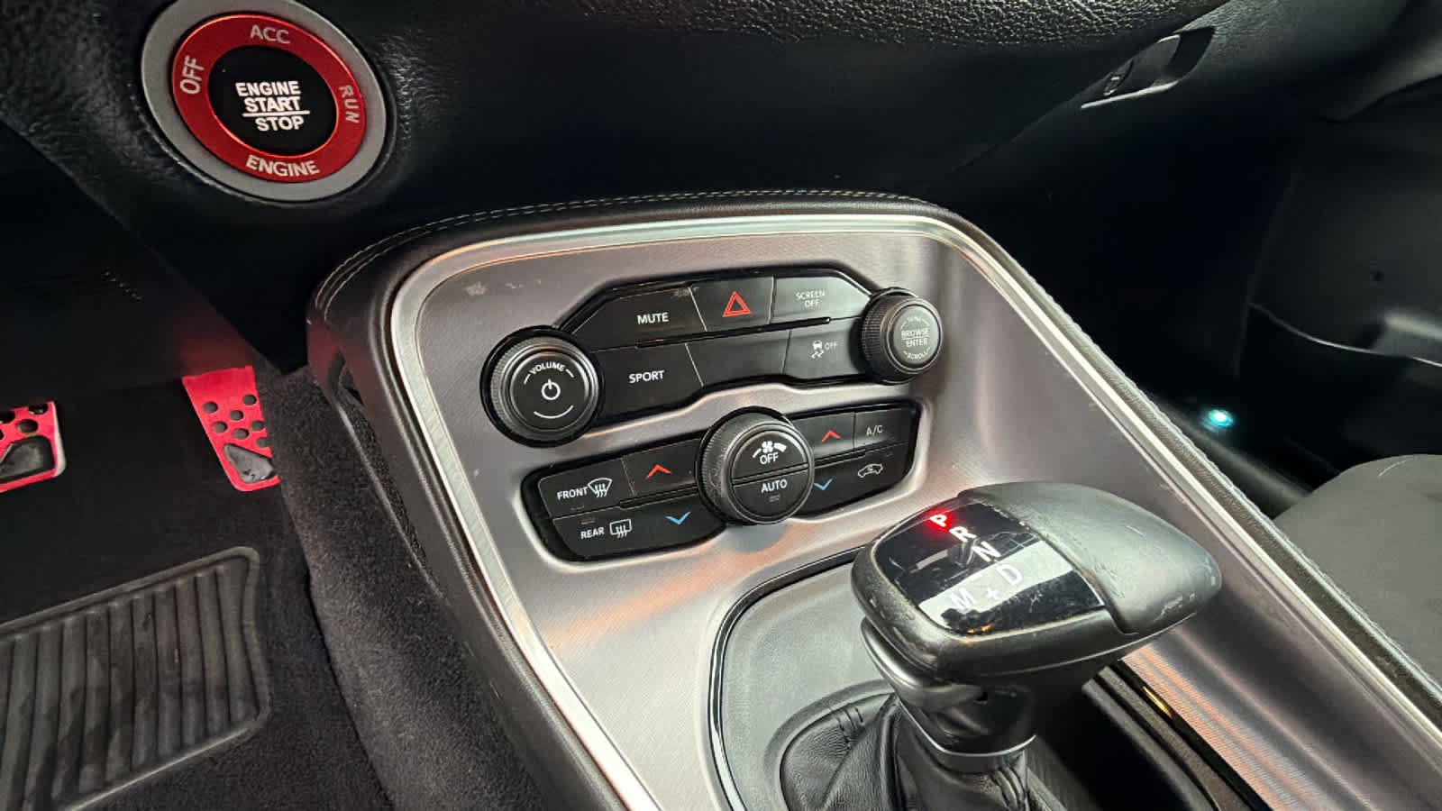 Used 2019 Dodge Challenger SXT w/ Blacktop Package image 14