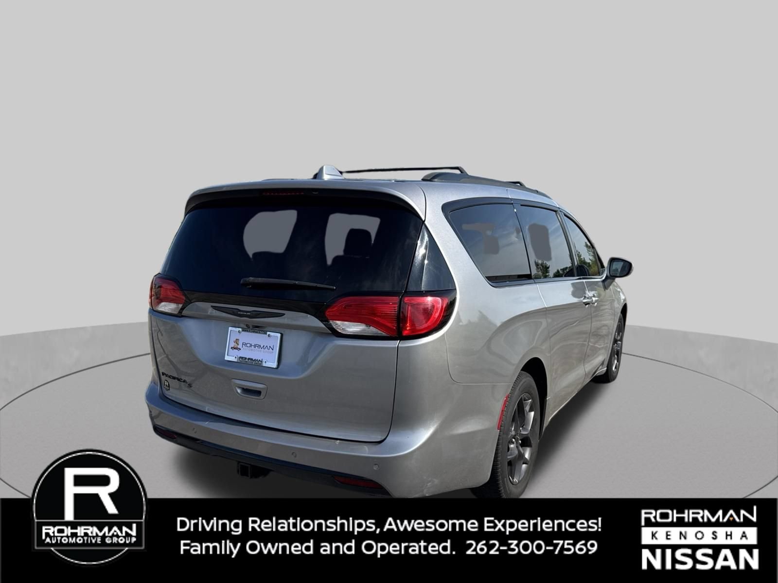 Used 2018 Chrysler Pacifica Touring-L Plus FWD image 6