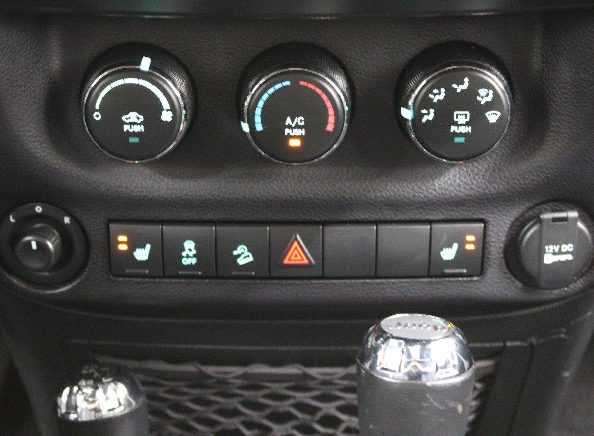 Used 2018 Jeep Wrangler Unlimited Sport AWD/4WD image 21