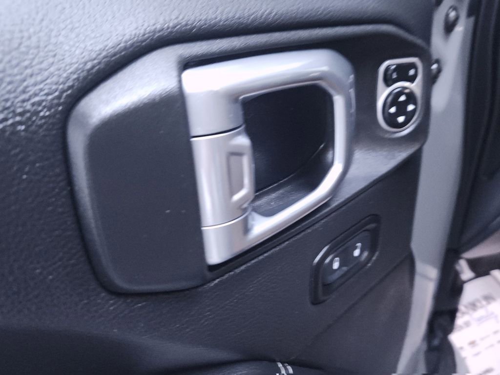 Used 2020 Jeep Gladiator Rubicon AWD/4WD image 13