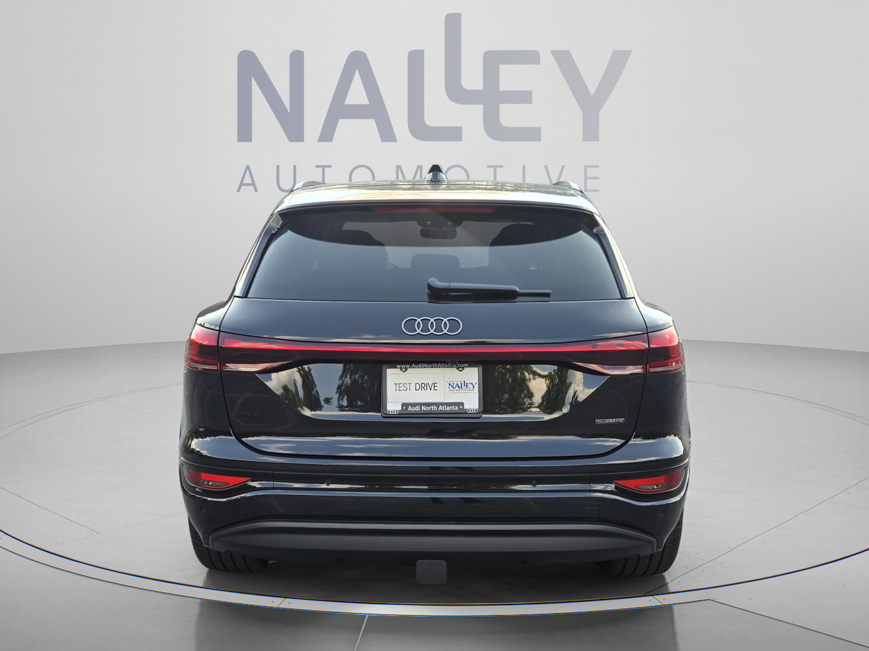 New 2025 Audi Q6 e-tron Premium AWD/4WD image 4