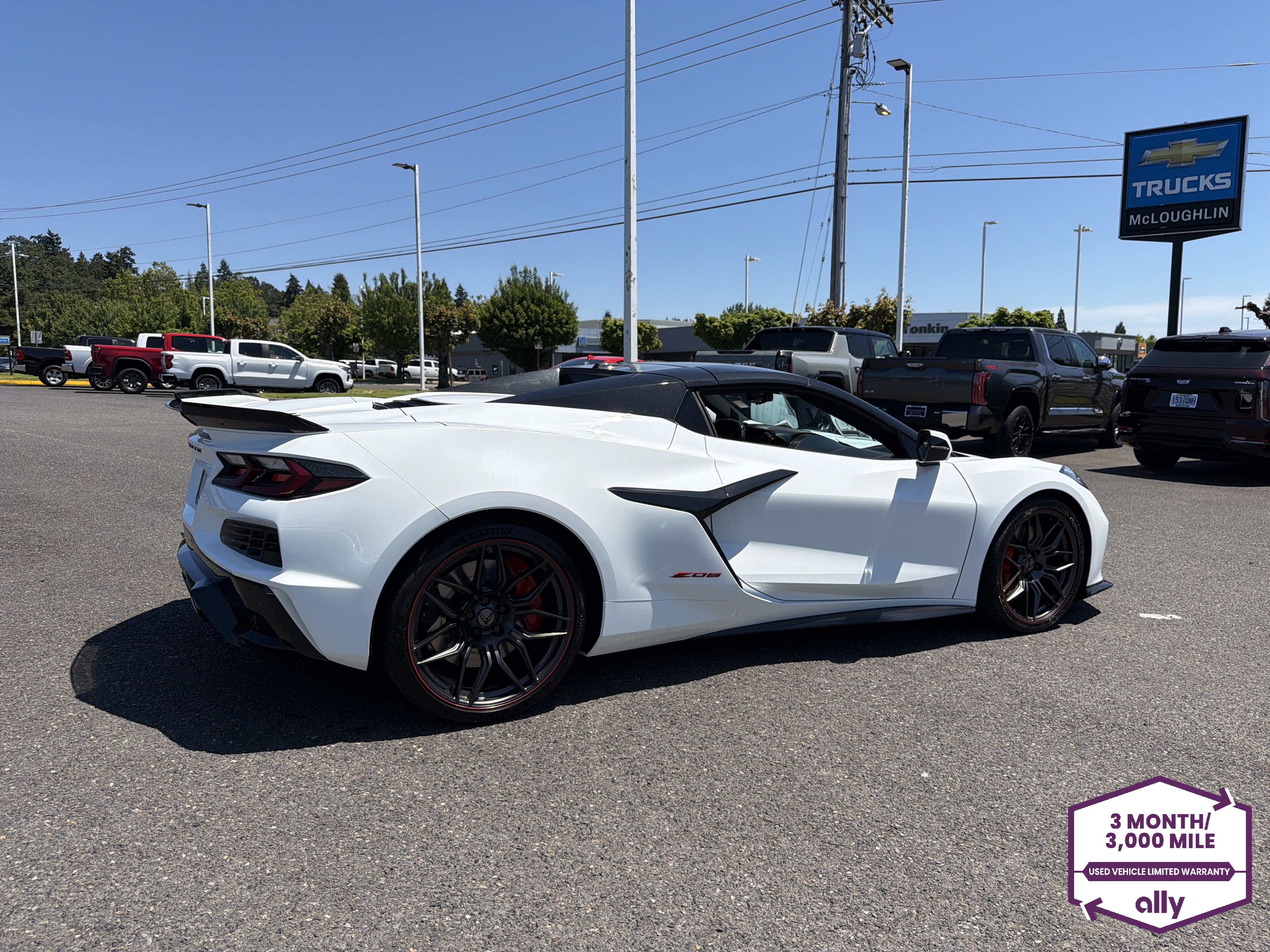 Used 2025 Chevrolet Corvette Z06 RWD image 5