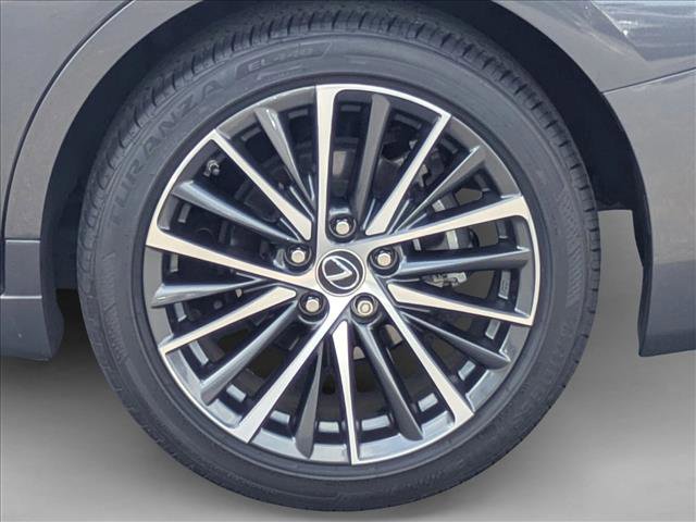 Used 2024 Lexus ES 300h w/ Premium Package image 23