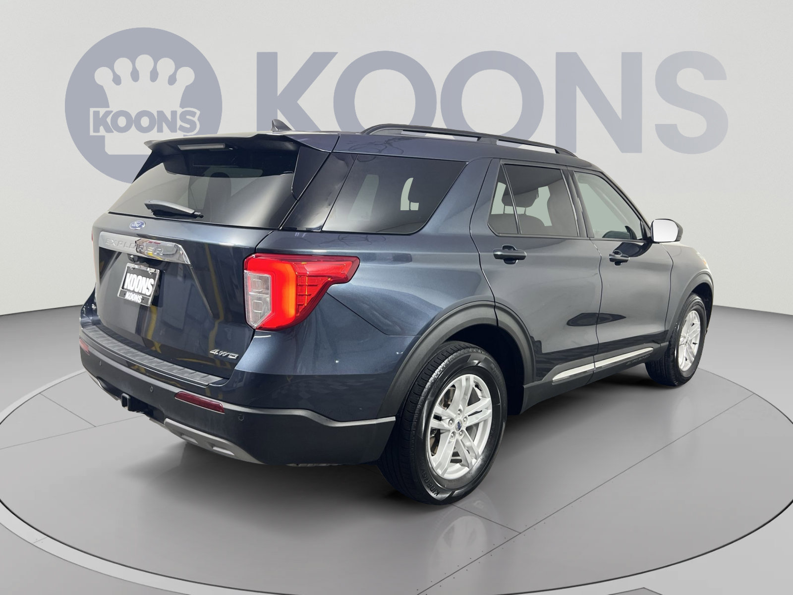 Used 2022 Ford Explorer XLT w/ Equipment Group 202A AWD/4WD image 7