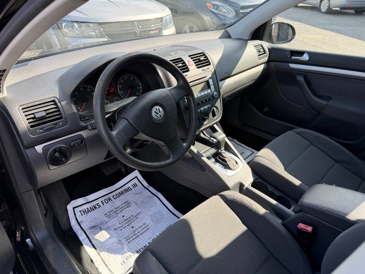 Used 2009 Volkswagen Rabbit S image 17