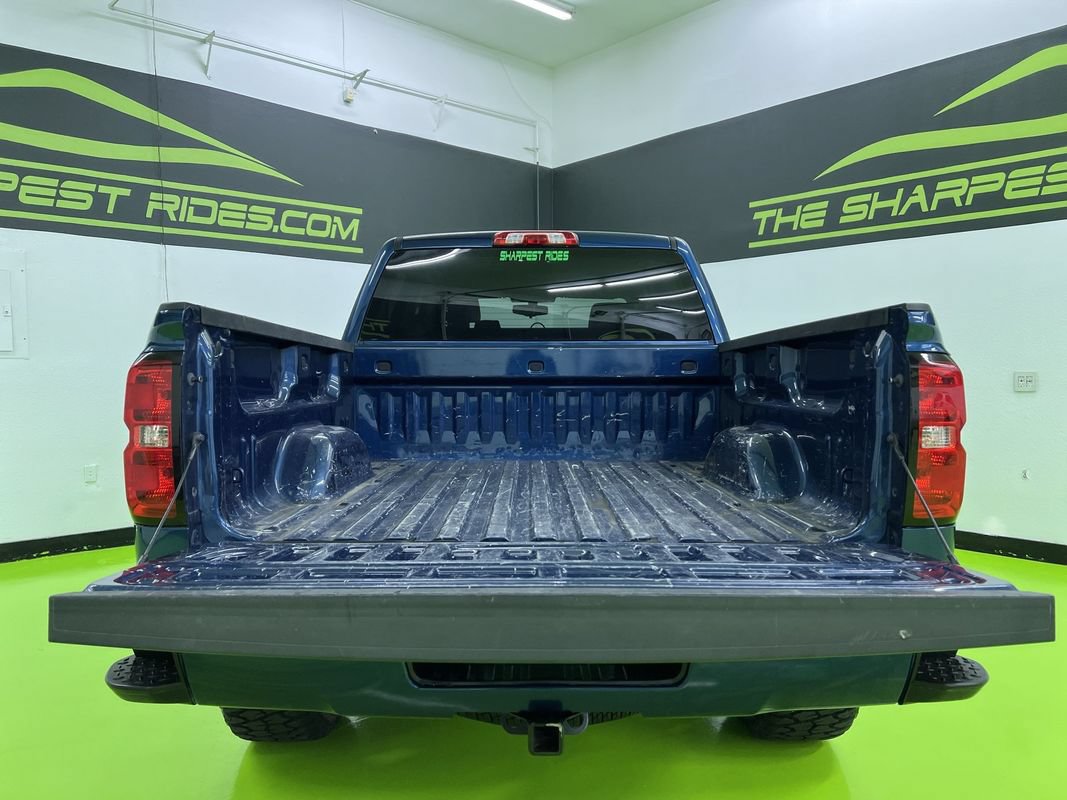 Used 2018 Chevrolet Silverado 1500 LT w/ All Star Edition AWD/4WD image 9