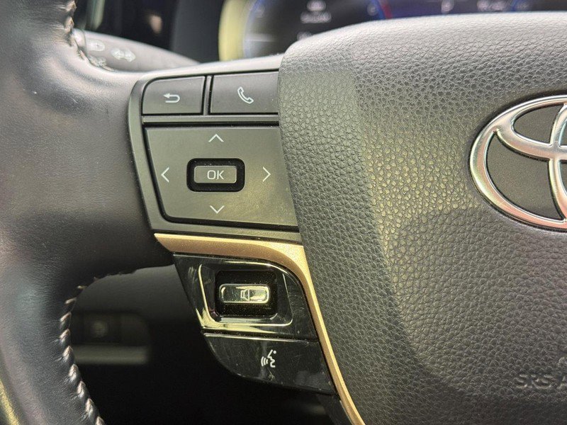Used 2024 Toyota Crown AWD/4WD image 14