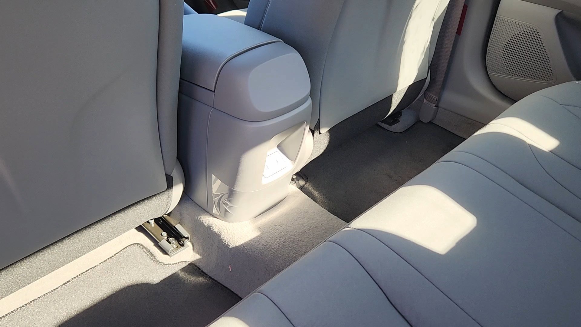 New 2026 Hyundai Elantra Blue image 16