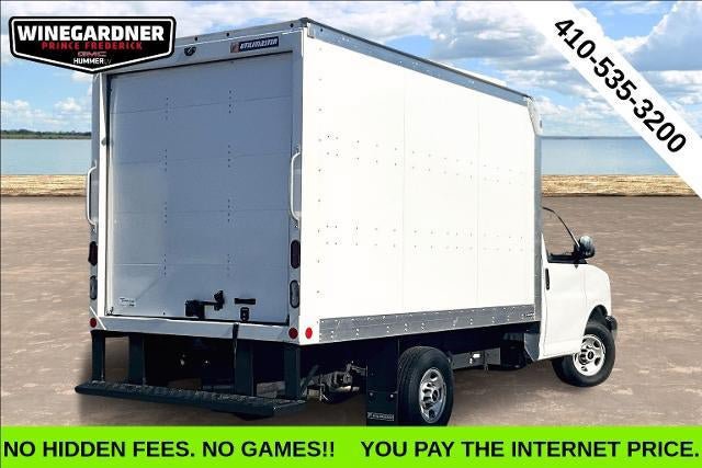 New 2025 GMC Savana 3500 w/ Power Convenience Package RWD image 2