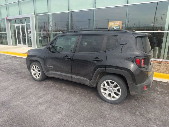 Used 2018 Jeep Renegade Latitude image 17