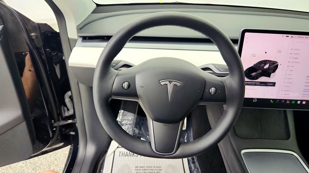Used 2022 Tesla Model Y Performance AWD/4WD image 13