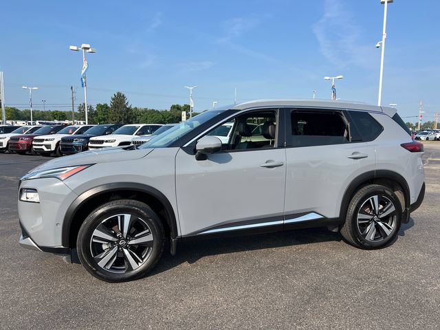 Used 2023 Nissan Rogue Platinum w/ Platinum Premium Package AWD/4WD image 3