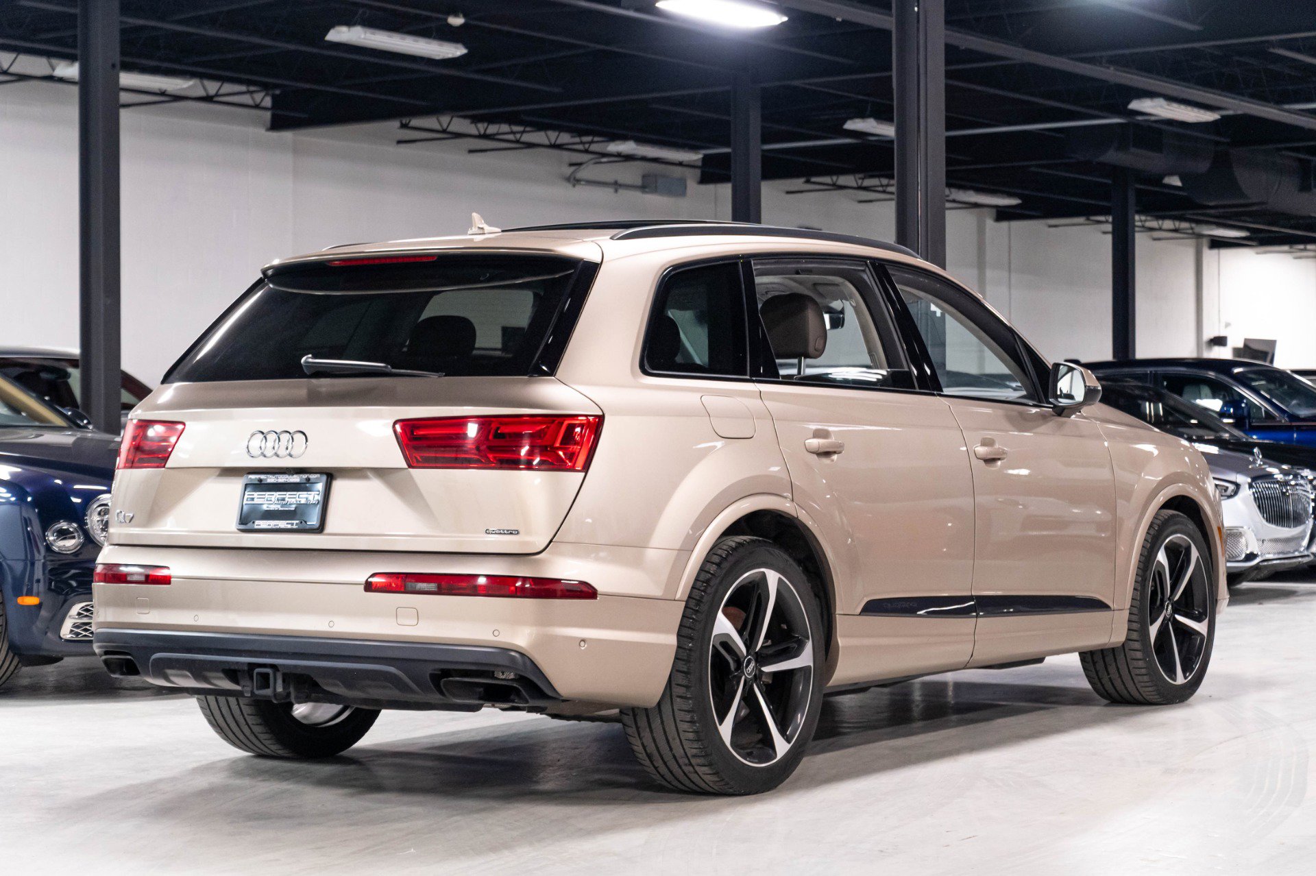 Used 2019 Audi Q7 3.0T Prestige AWD/4WD image 16