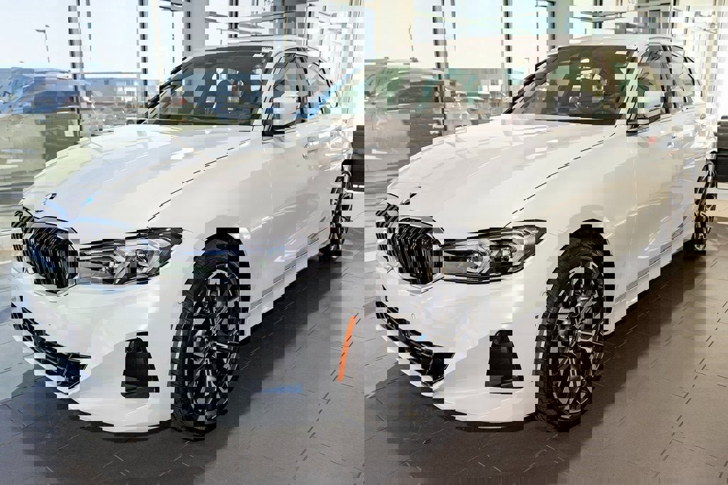 New 2026 BMW 330i xDrive Sedan w/ Premium Package image 3