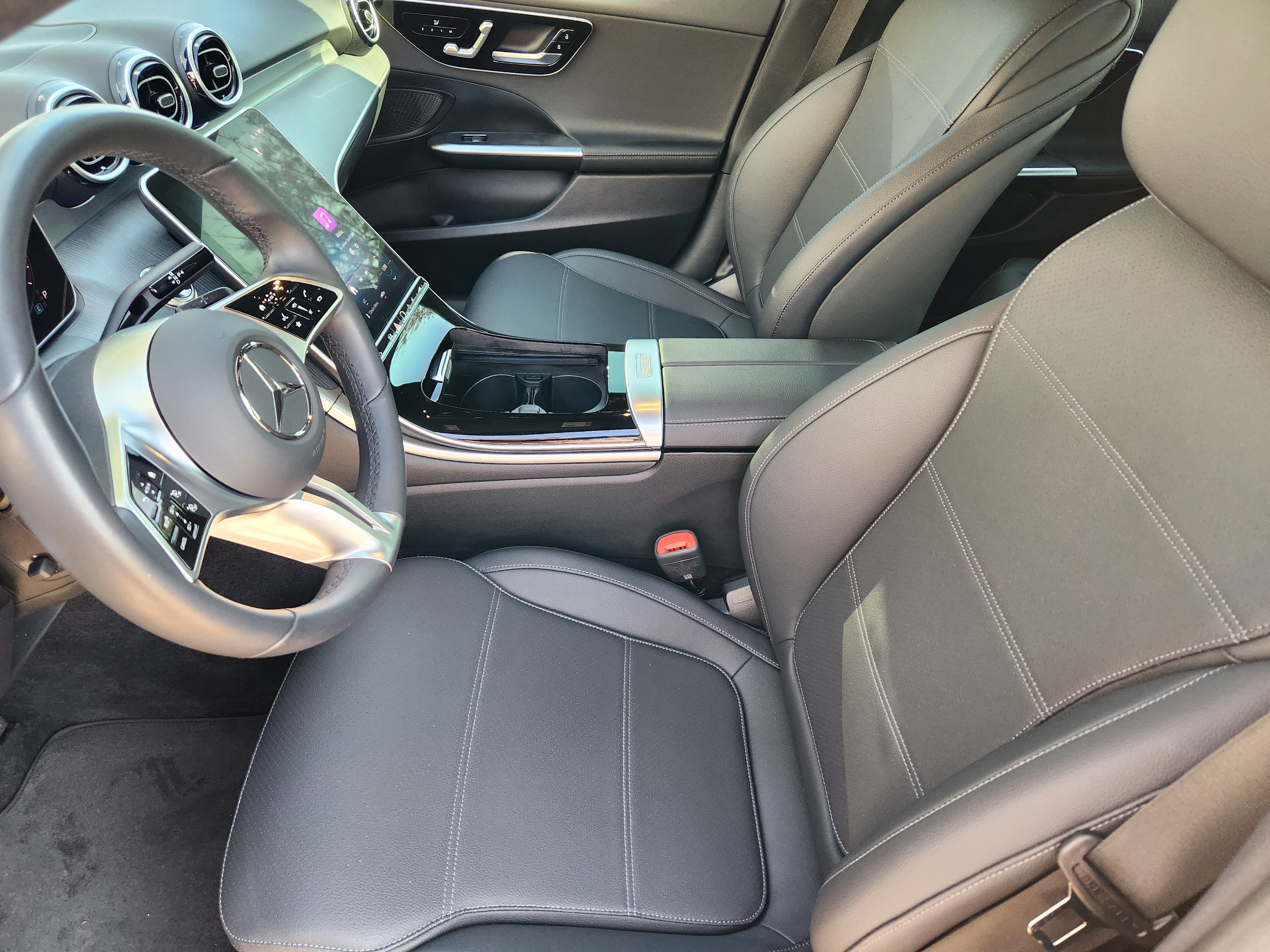 Used 2025 Mercedes-Benz C 300 Sedan image 14