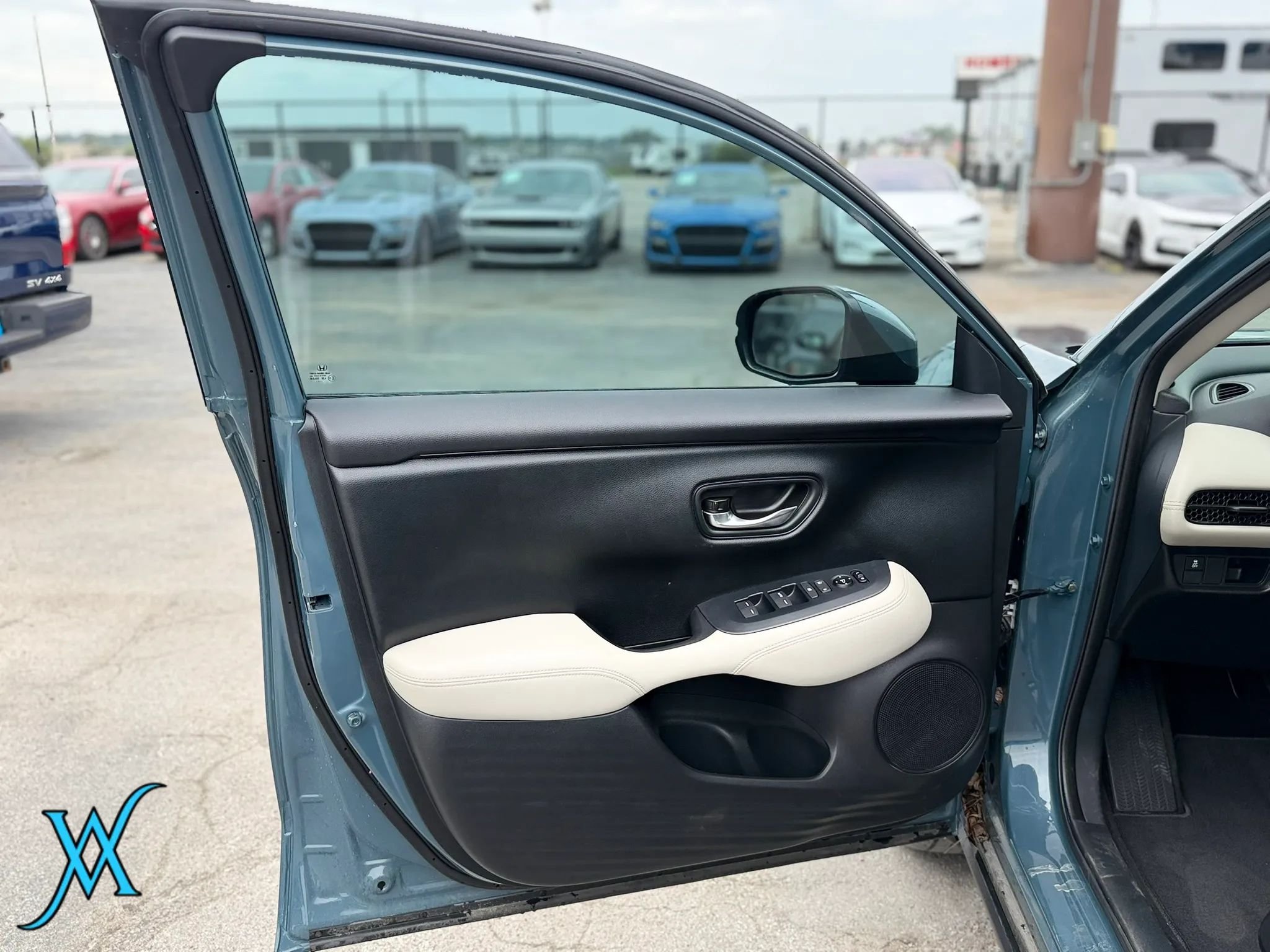 Used 2025 Honda HR-V LX image 11