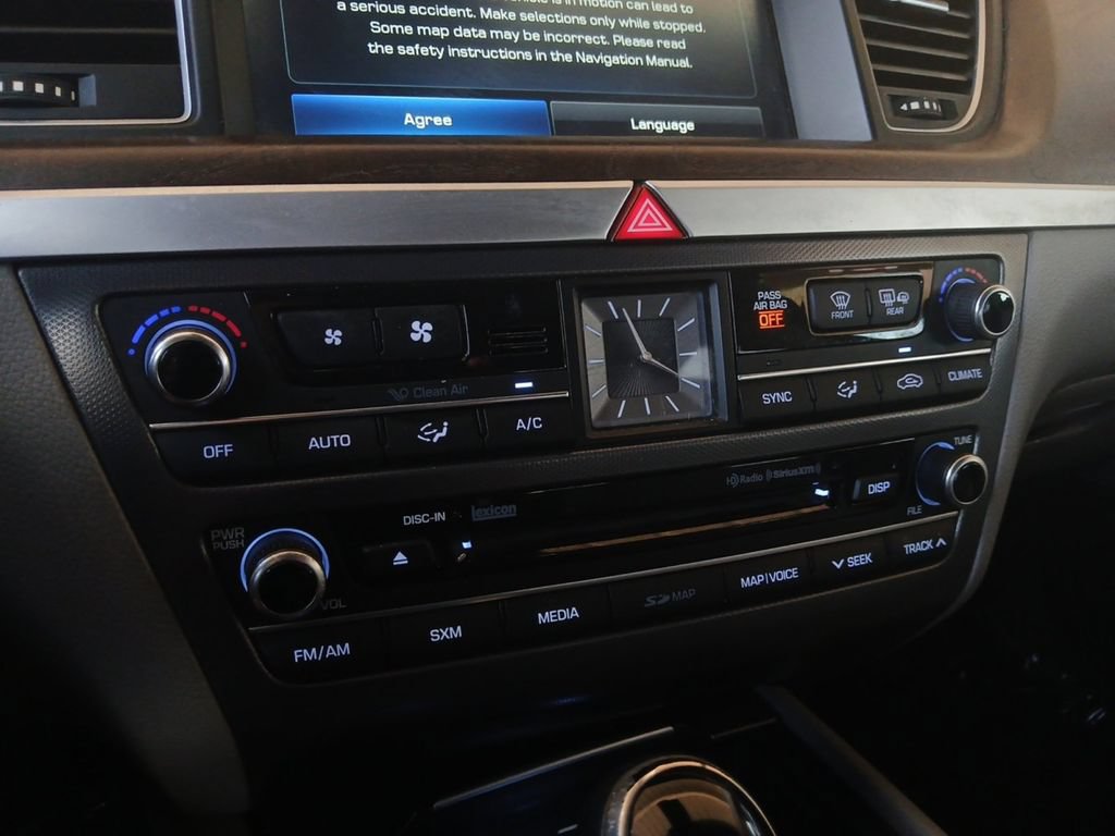 Used 2015 Hyundai Genesis 3.8 w/ Option Group 04 RWD image 21