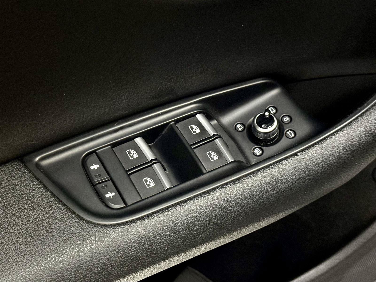 Used 2017 Audi Q7 3.0T Premium Plus AWD/4WD image 12