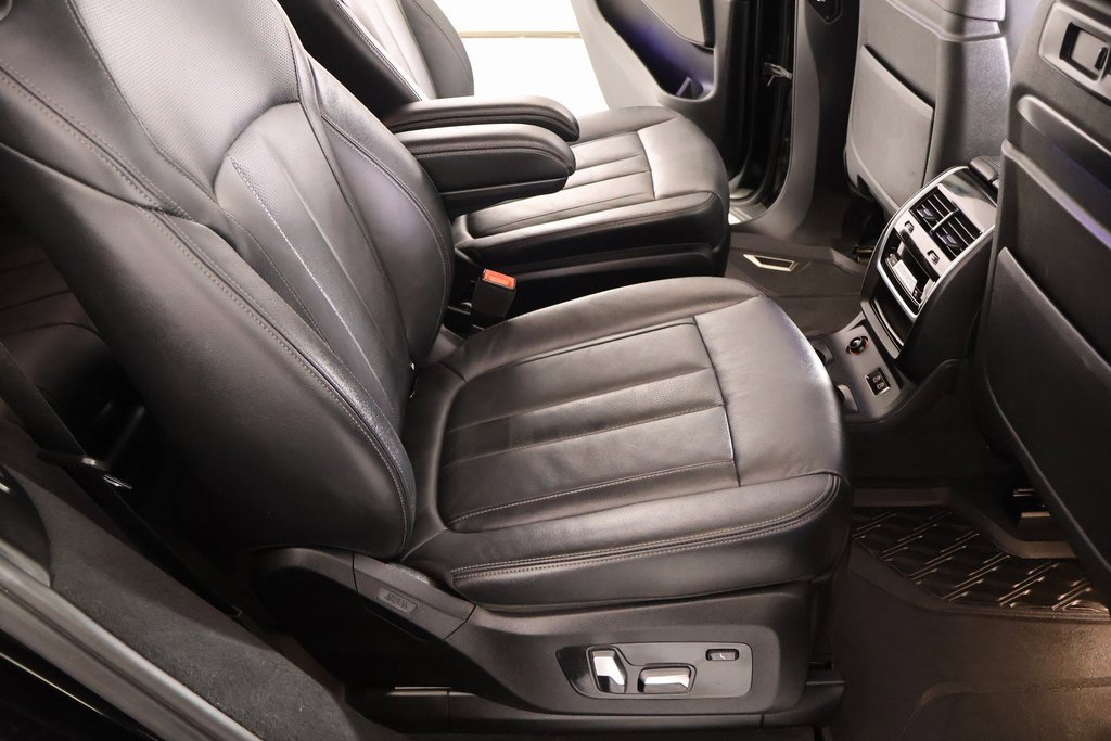 Used 2020 BMW X7 xDrive40i w/ Premium Package image 17