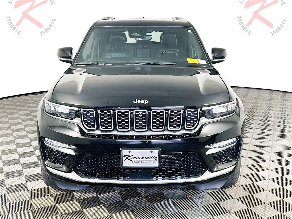 Used 2023 Jeep Grand Cherokee Summit image 2
