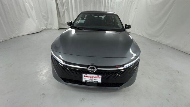 New 2026 Nissan Sentra SR FWD image 8