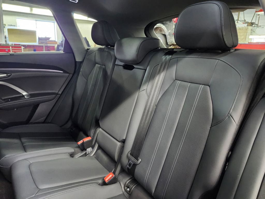 Used 2025 Audi Q5 Premium Plus w/ Premium Plus image 11