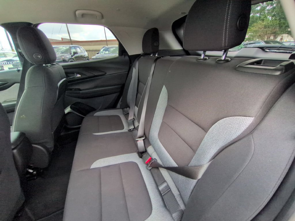Used 2025 Chevrolet TrailBlazer LT AWD/4WD image 27