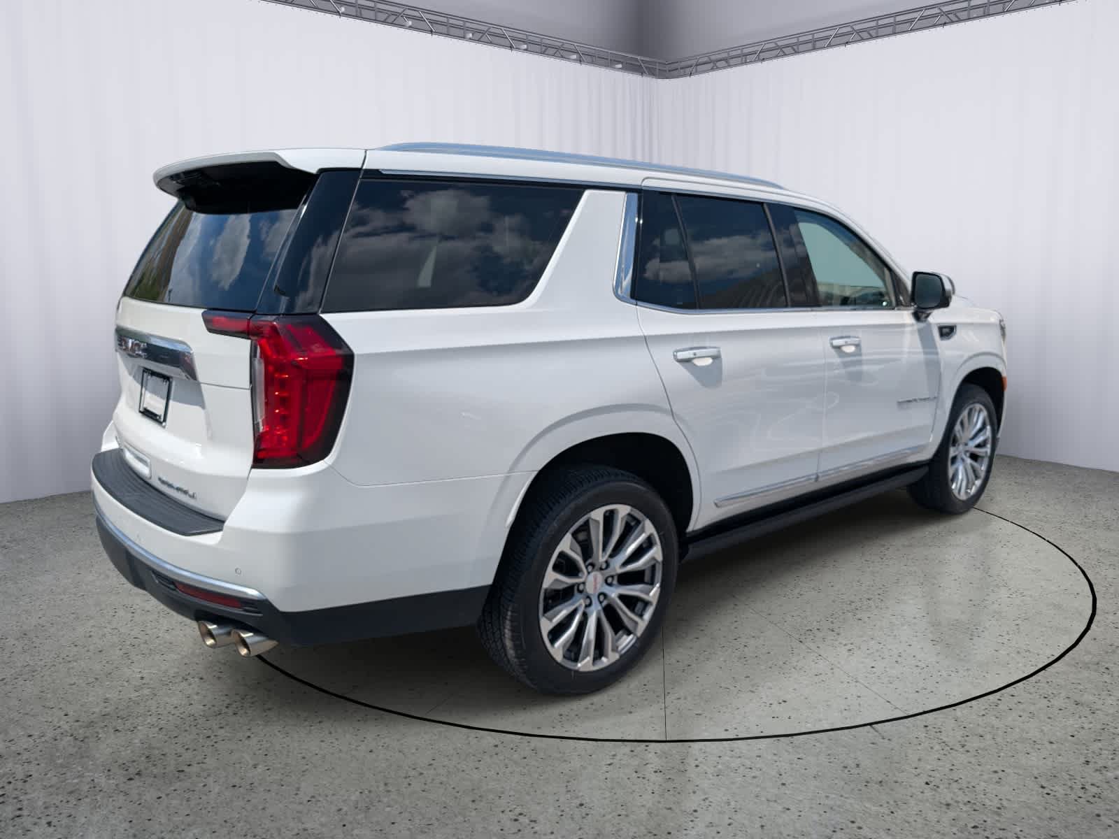 Certified 2022 GMC Yukon Denali AWD/4WD image 3