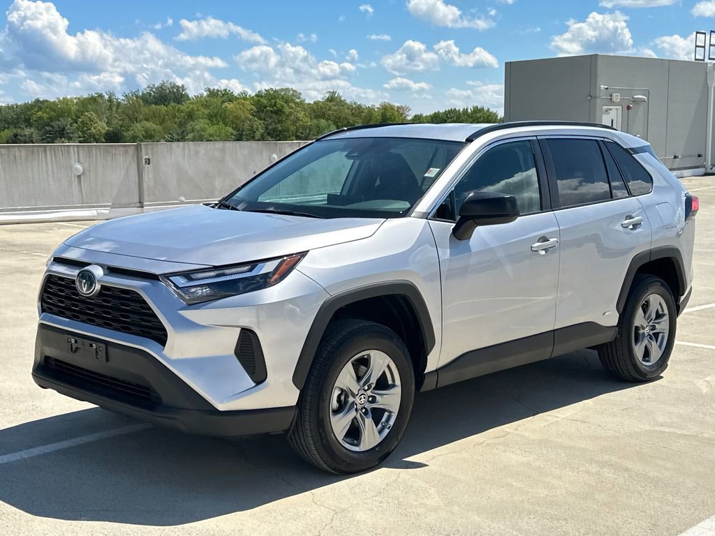 Used 2024 Toyota RAV4 LE AWD/4WD image 2