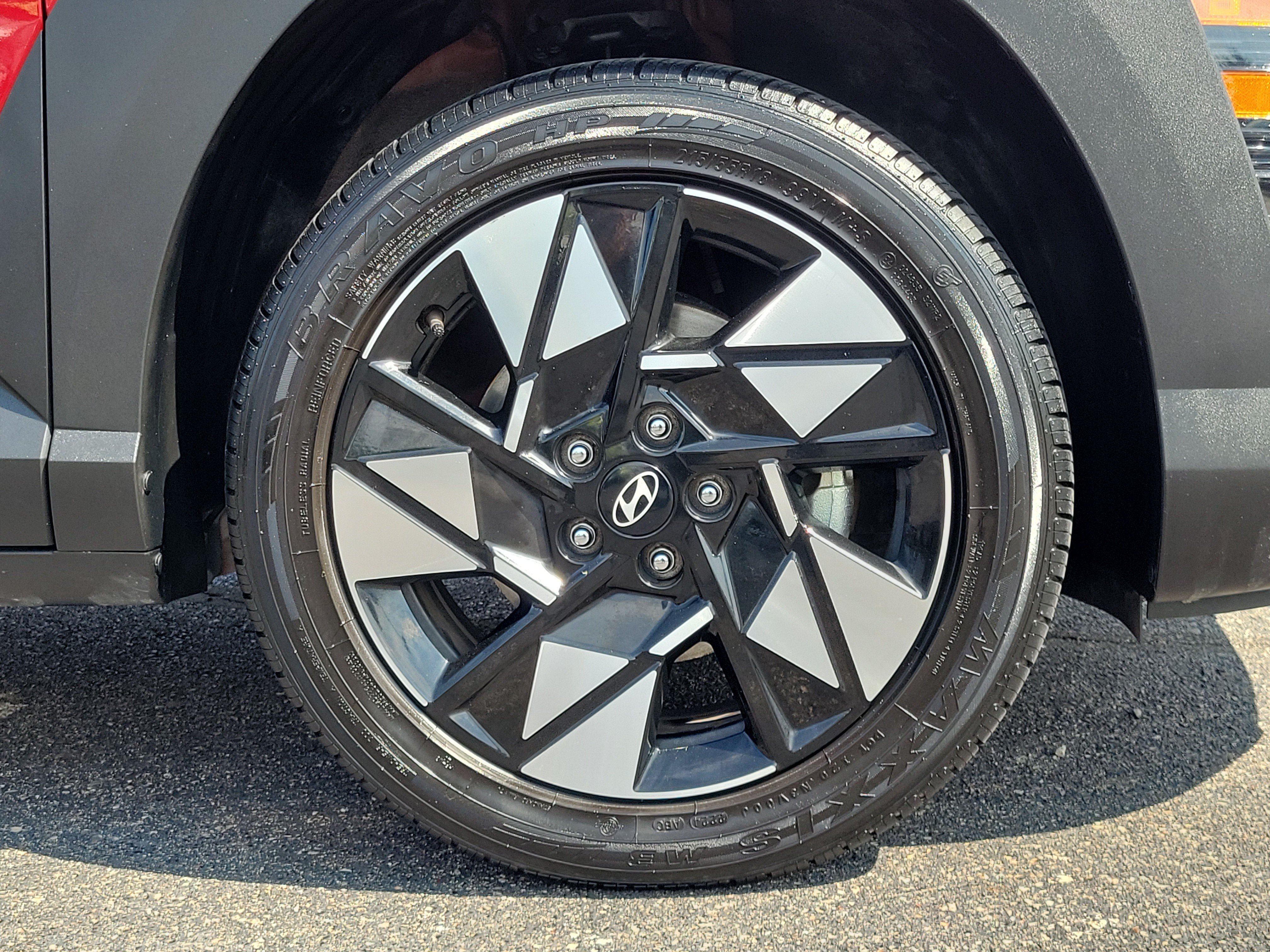 Used 2024 Hyundai Kona SEL FWD image 5